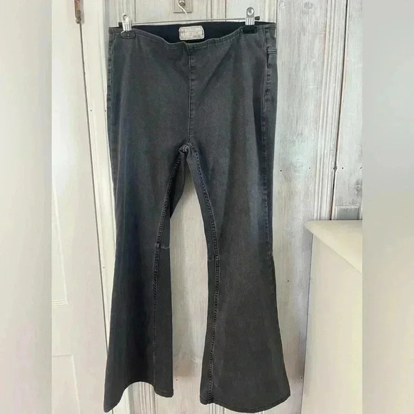 FREE PEOPLE Gray Stretch Denim Pull On Flare Pants 30R boho y2k hippie bohemian - Picture 1 of 11